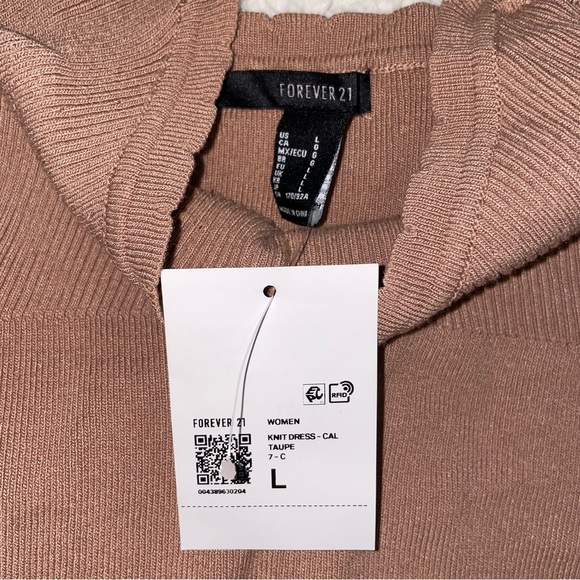 Forever 21 Lace Trim Bodycon Dress - Picture 5 of 5